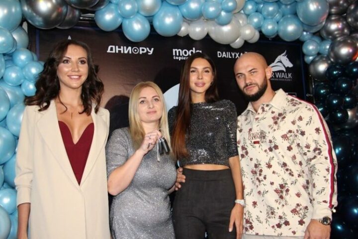 Джиган и Оксана Самойлова поздравили победителя конкурса