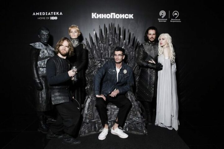 КиноПоиск и Amediateka показали пятую серию «Игры престолов» в Московском метрополитене
