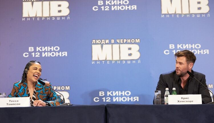 В Москве прошла пресс-конференция Криса Хемсворта и Тессы Томпсон