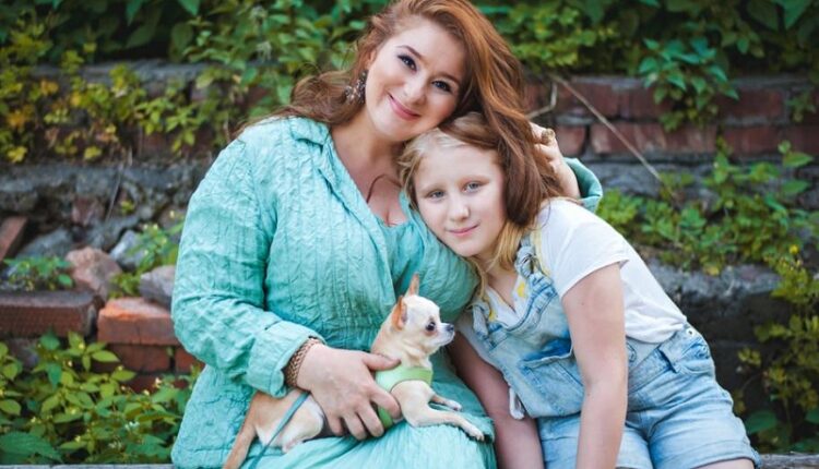 Юлия Куварзина с дочкой Лизой2