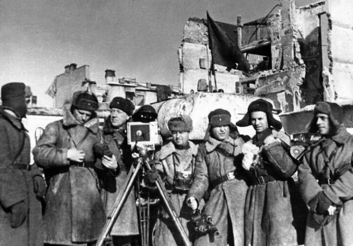 Вышел онлайн-фильм о фронтовом операторе Орлянкине, снимавшем бои за Сталинград
