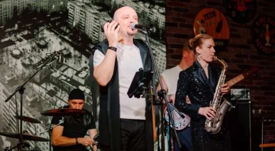 Максим Заяц и группа «Нетанцы» отметили Юбилей в Life Pub